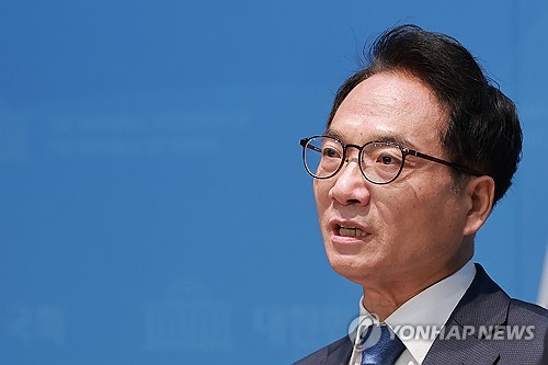 최고위원 출마 선언하는 더불어민주당 박선원 의원