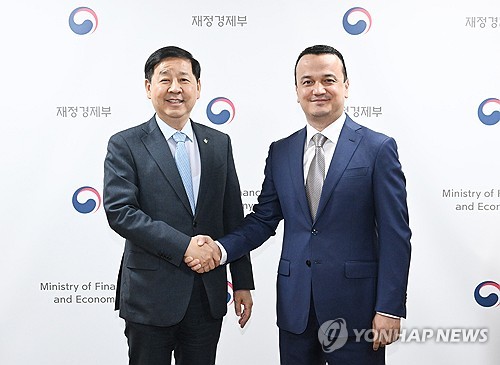 구윤철, 우즈벡에 "韓기업 투자환경 조성 적극 나서달라"_최욱