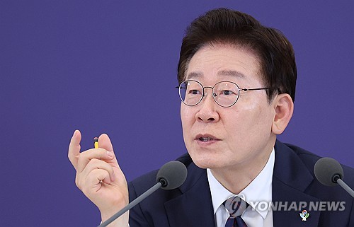 '1천조 메가프로젝트' 띄운다…靑, 오늘 반도체 국가전략 발표(종합)_정지서