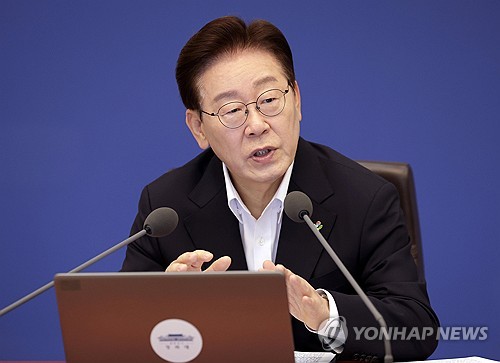 李대통령 "호남 투자, 지역차별 아니다…누적 투자보면 조족지혈"_정지서