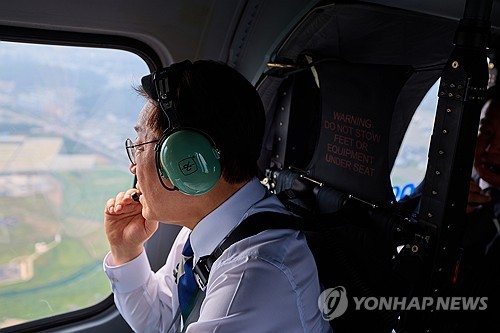 이재명 대통령, 서남권 산업단지 후보지 항공 시찰