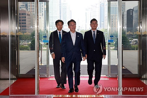 국회 복귀한 김민석 "다시 이기는 민주당"_김성준