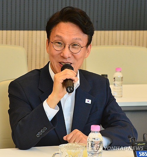 SK하이닉스 간담회에서 발언하는 김민석 전 총리