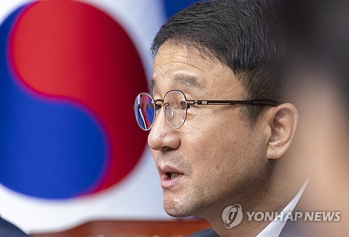 국민의힘 비판하는 한병도 당 대표 직무대행