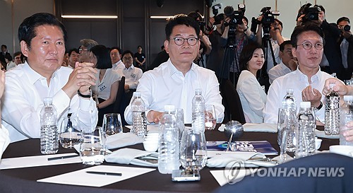 더불어민주당 워크숍 참석한 정청래 전 대표-송영길 의원-김민석 전 총리
