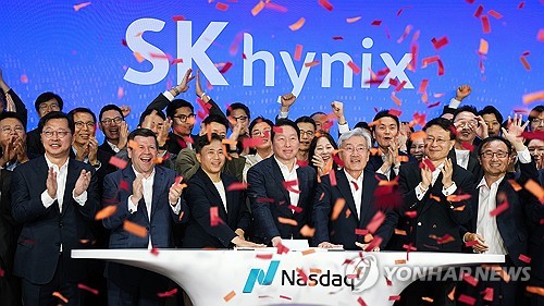 나스닥 ADR 거래 개시 알리는 SK하이닉스