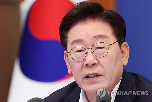 국무회의 발언하는 이재명 대통령