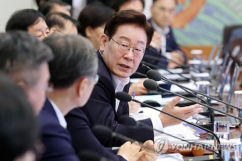 질문하는 이재명 대통령
