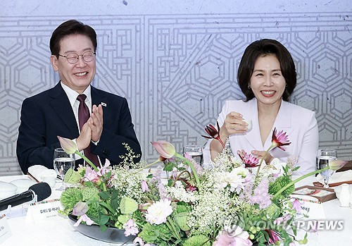 이재명 대통령 부부, 세계유산위원회 만찬 참석