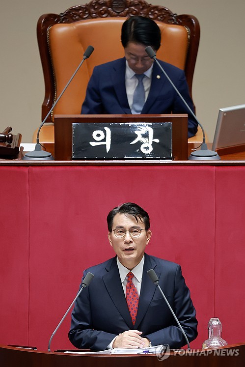 종합특검연장법 필리버스터 하는 국민의힘 윤상현 의원
