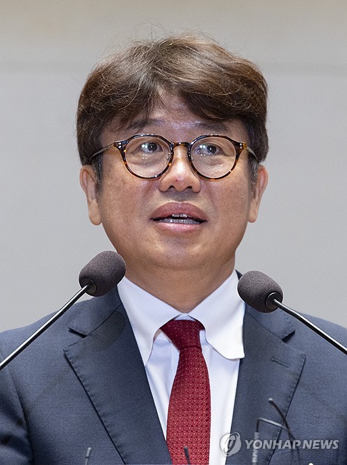 인사말 하는 유의동 국회 국토위원장 후보자