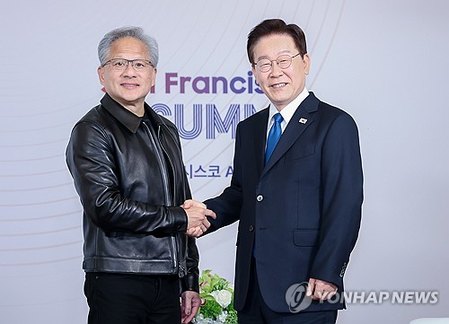 이재명 대통령과 젠슨 황 엔비디아 CEO