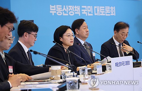 발언하는 한성숙 국무총리
