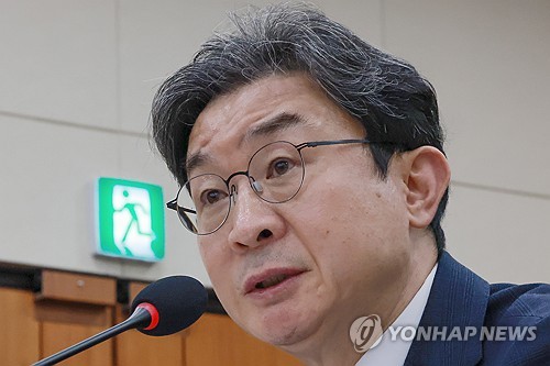 "증시 불 끄고 사퇴하라" 국회 난타에…고개 떨군 이억원·이찬진(종합)_이규선