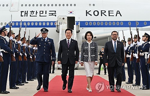 李대통령, 칠레 도착…FTA·핵심광물 협력 고도화_정지서