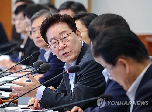 질문하는 이재명 대통령