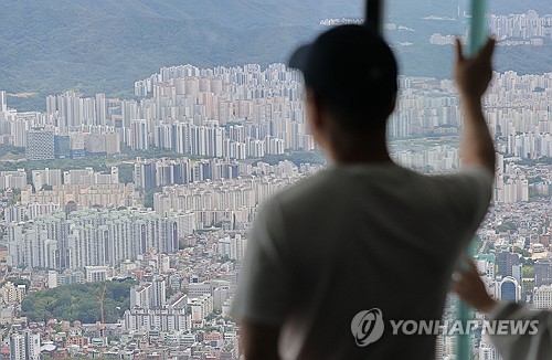 서울 송파구 롯데월드타워 서울스카이에서 바라본 서울 도심 주택 단지 모습