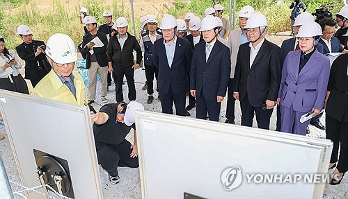 고양 창릉 신도시 공공주택 추진현황 보고받는 장동혁 대표