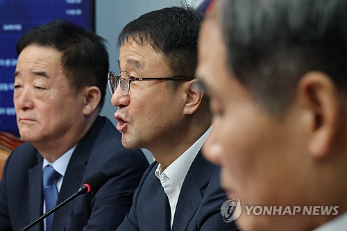 한병도 직무대행, 민주당 최고위원회의서 발언