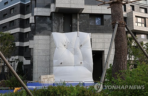 '테라스 붕괴' 송도 아파트
