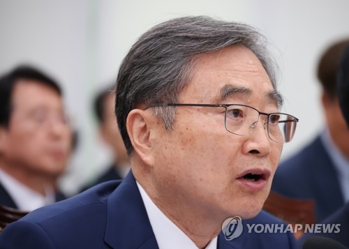 한미 UFS 훈련 축소 관련 보고하는 조현 외교부 장관