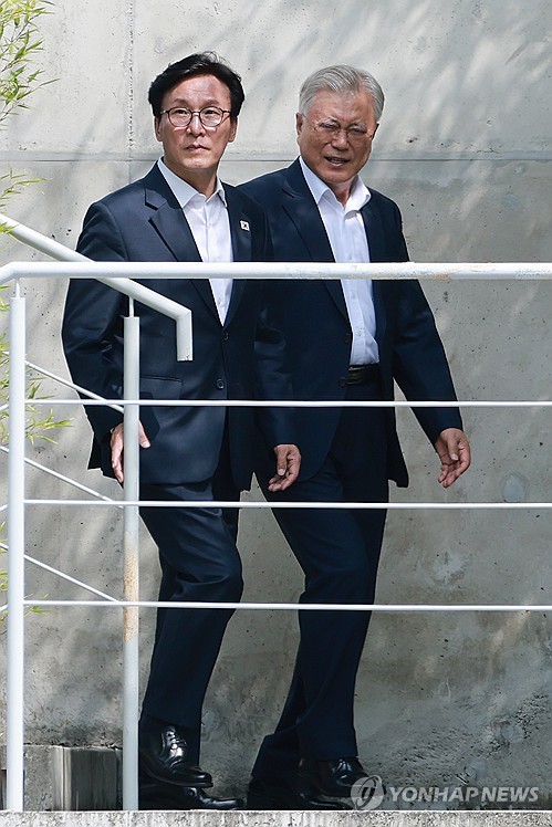 더불어민주당 김민석 대표, 문재인 전 대통령 예방
