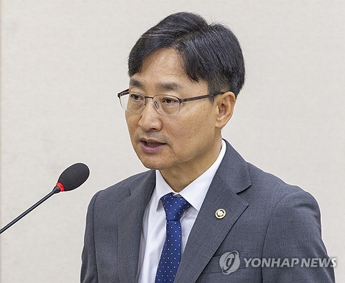 2025 회계연도 결산보고 하는 임광현 국세청장