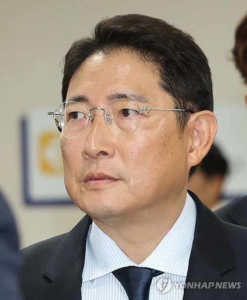 법정 출석하는 조현준 효성그룹 회장