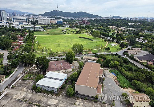 용산공원 개발 놓고 평행선