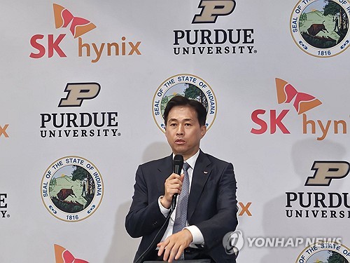 인터뷰하는 곽노정 SK하이닉스 대표이사 사장