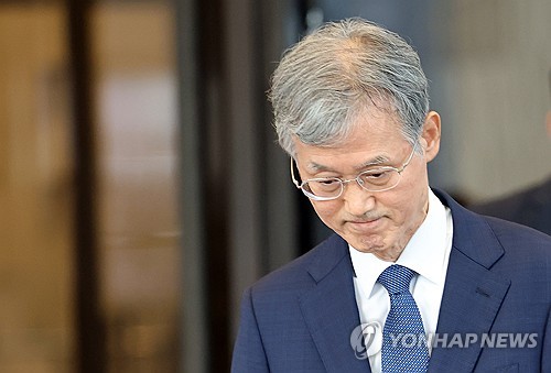 퇴근하는 조희대 대법원장
