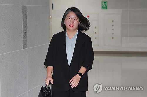 용혜인 성평등가족부 장관 후보자 출근
