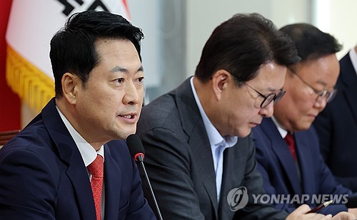 발언하는 장동혁 대표