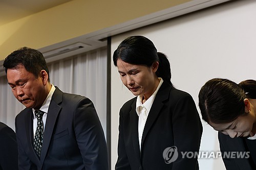 티빙 최주희 대표이사(가운데), 개인정보 유출 사고 공식 사과