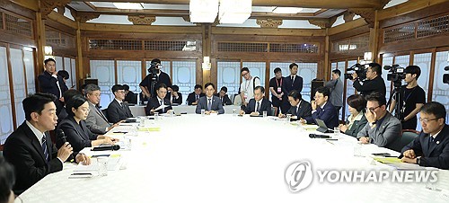발언하는 강훈식 대통령 비서실장