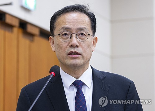 인사말 하는 이형일 부총리 겸 재정경제부 장관 후보자