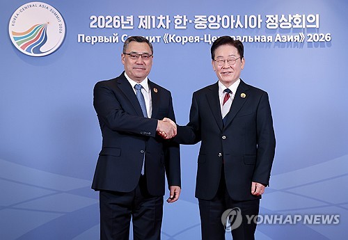 이재명 대통령, 키르기스스탄 대통령 영접