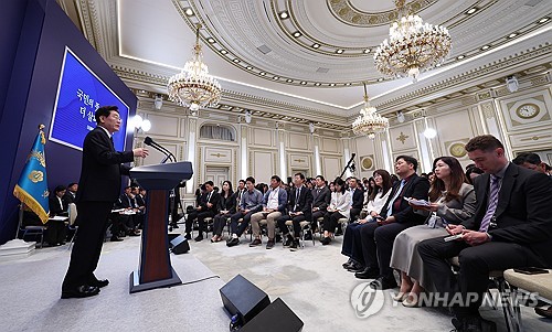 답변하는 이재명 대통령