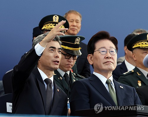 이재명 대통령과 강신철 국방부 장관