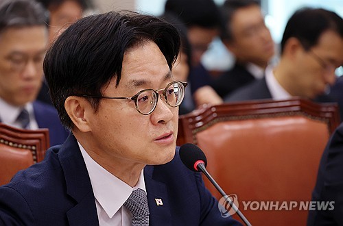 김정관 산업통상부 장관