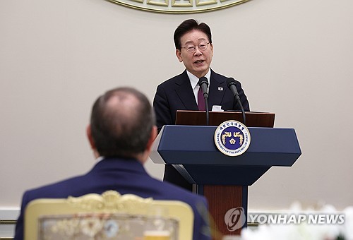환영사 하는 이재명 대통령