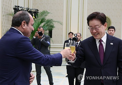 건배하는 한-이집트 정상