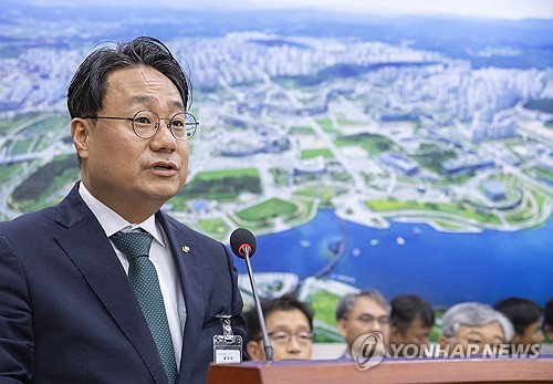 기관 보고하는 이성훈 LH 사장