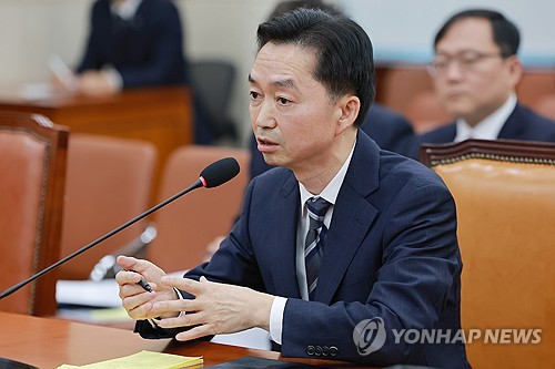 답하는 김지용 초대 중수청장 후보자