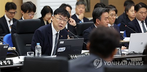 답변하는 국가데이터처장