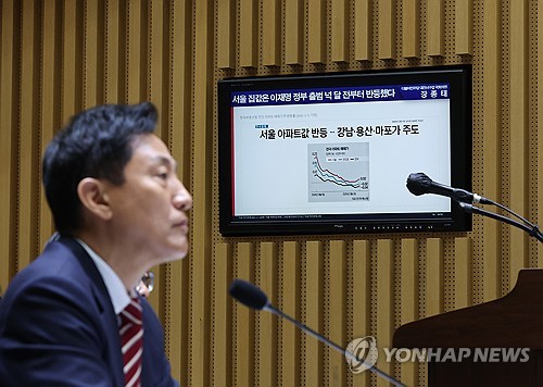 질의 듣는 오세훈 서울시장