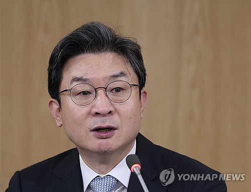 모두발언하는 이억원 금융위원장