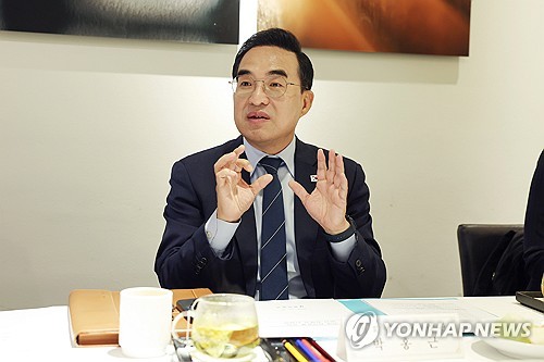 기금 자산운용 민간 전문가 간담회, 발언하는 박홍근 장관