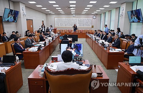 법사위, 특별감찰관 청문보고서 채택