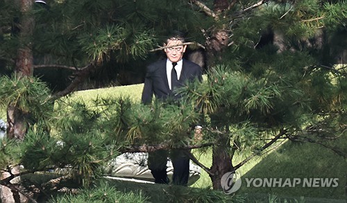 고 이건희 회장 선영 찾은 이재용 회장